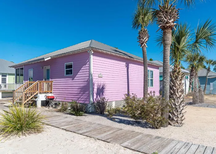 Charming Retreat 3 Bedroom House With Private Entrance Holiday home Gulf Shores