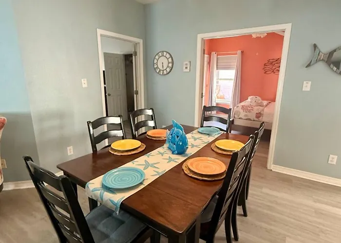 Charming Retreat 3 Bedroom House With Private Entrance * Gulf Shores