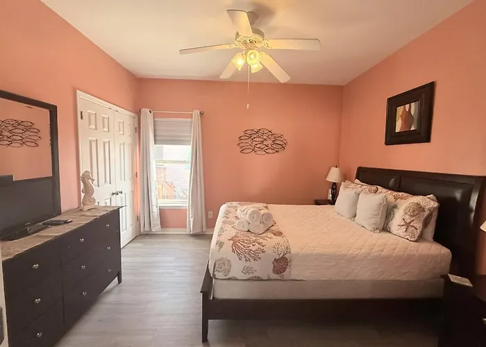 Holiday home Charming Retreat 3 Bedroom House With Private Entrance Gulf Shores