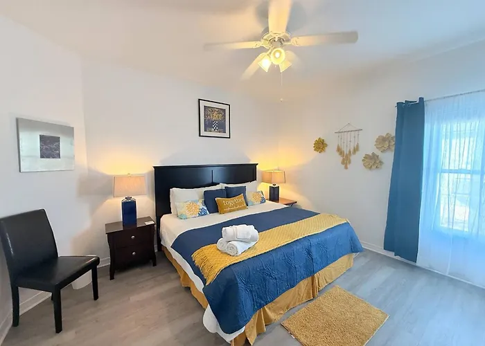 Charming Retreat 3 Bedroom House With Private Entrance Holiday home