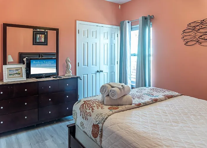 Charming Retreat 3 Bedroom House With Private Entrance * Gulf Shores