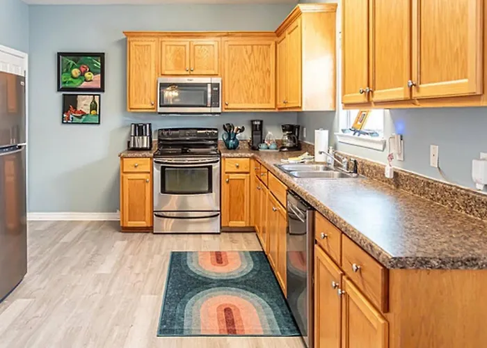 Charming Retreat 3 Bedroom House With Private Entrance Gulf Shores